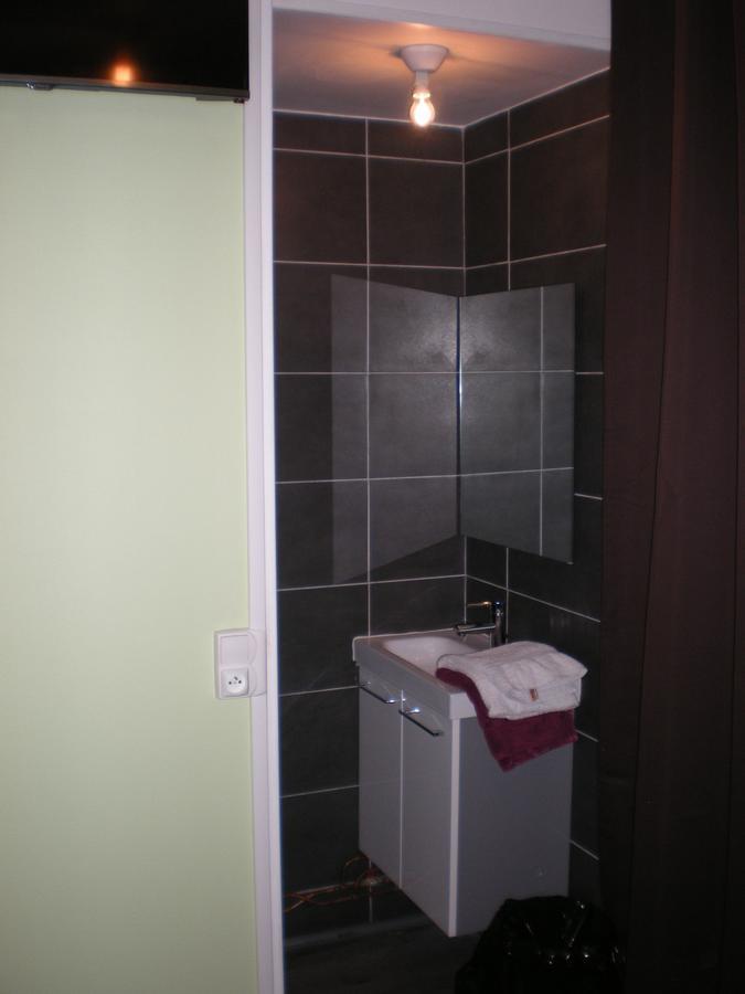Hotel Dg Méry-sur-Oise Kültér fotó